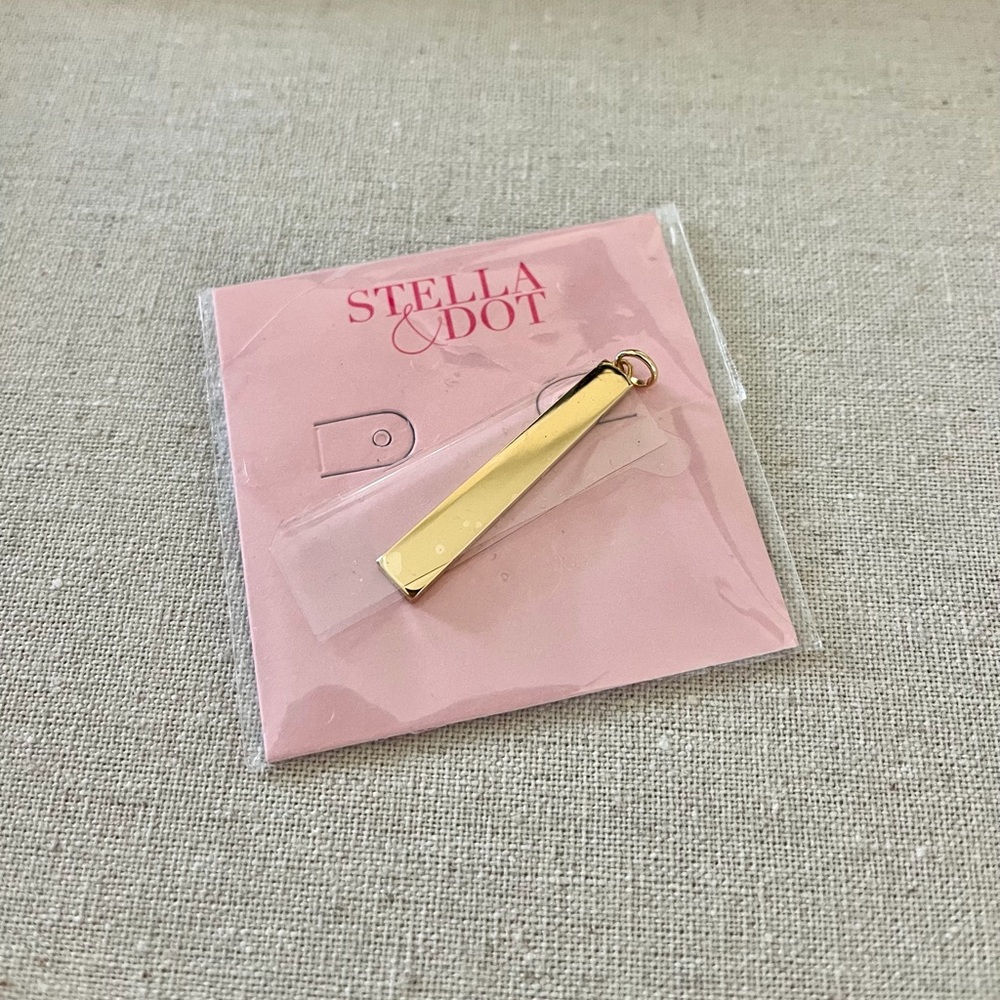 Stella & Dot gold bar necklace charm